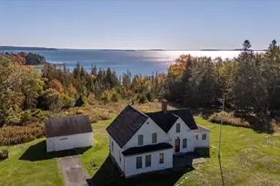 689 Main Rd, Islesboro, ME 04848 - Photo 1