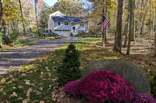 27 Pocahontas Rd, Kittery, ME 03905 - Photo 1