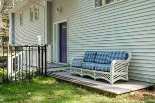 27 Pocahontas Rd, Kittery, ME 03905 - Photo 5