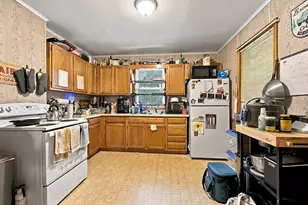 14 Boothby St, Waterville, ME 04901 - Photo 35
