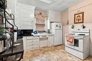 14 Boothby St, Waterville, ME 04901 - Photo 17