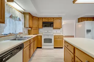 200 Central Ave, Lewiston, ME 04240 - Photo 7