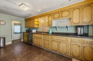 18 Pleasant St, Waterville, ME 04901 - Photo 21