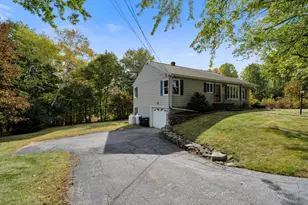 34 Rosewood Ave, Lewiston, ME 04240 - Photo 3