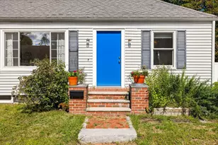 7 Halstead St, Kittery, ME 03904 - Photo 1