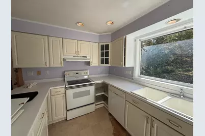 425 Washington Street, Rumford, ME 04276 - Photo 9