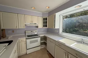 425 Washington St, Rumford, ME 04276 - Photo 9