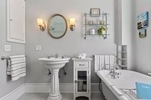 29 Longfellow St, Portland, ME 04103 - Photo 23