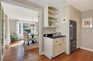 29 Longfellow St, Portland, ME 04103 - Photo 9
