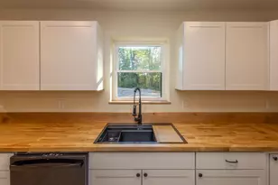 273 Old Augusta Rd, Waldoboro, ME 04572 - Photo 9