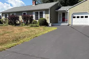 29 Ivanhoe Dr, Topsham, ME 04086 - Photo 3