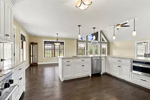 1094 Clinton Ave, Benton, ME 04901 - Photo 17