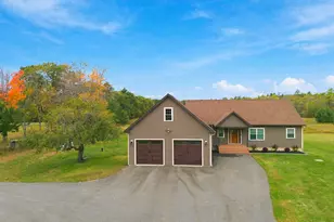 1094 Clinton Ave, Benton, ME 04901 - Photo 5