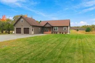 1094 Clinton Ave, Benton, ME 04901 - Photo 1