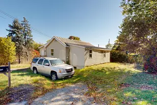 3 Mountain Ave, Fairfield, ME 04937 - Photo 15