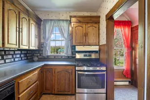 14 School St, Canton, ME 04221 - Photo 9