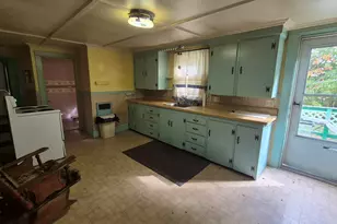 31 Nelson St, Waterville, ME 04901 - Photo 9