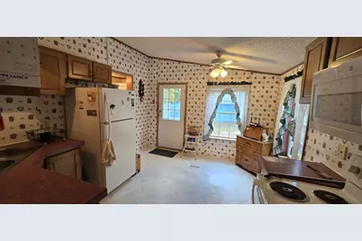 571 Greenwood Road, Norway, ME 04268 - Photo 5