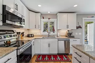 135 Vernon St, Bethel, ME 04217 - Photo 9