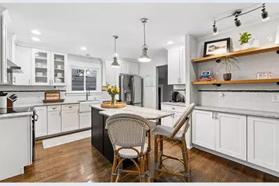 21 Washburn Avenue, Portland, ME 04101 - Photo 9