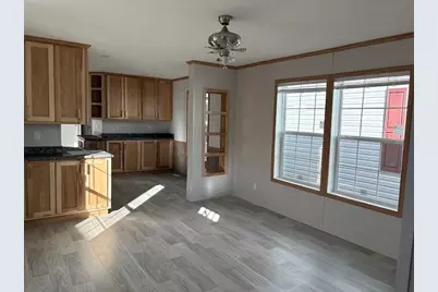 693 Canaan Road, Pittsfield, ME 04967 - Photo 5