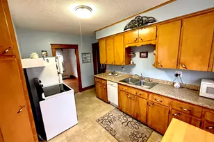 90 Somerset St, Millinocket, ME 04462 - Photo 11