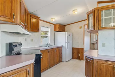 2 Purington Avenue, Mechanic Falls, ME 04256 - Photo 9