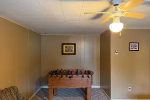 235 Bates St, Millinocket, ME 04462 - Photo 17