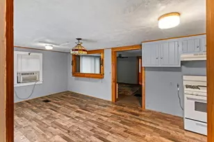 39 School St, Nobleboro, ME 04555 - Photo 5