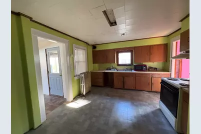 421 Penobscot Avenue, Millinocket, ME 04462 - Photo 9