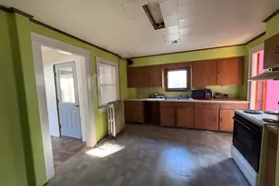 421 Penobscot Ave, Millinocket, ME 04462 - Photo 9