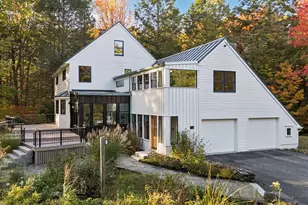 14 Pine Ridge Rd, Cumberland, ME 04110 - Photo 1