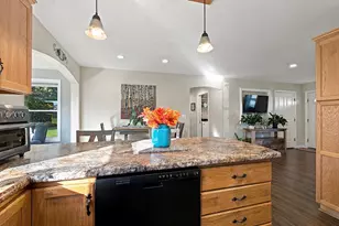 23 Fieldstone Dr, Oakland, ME 04963 - Photo 11