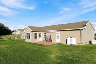23 Fieldstone Dr, Oakland, ME 04963 - Photo 5