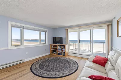 207 E Grand Avenue #F3, Old Orchard Beach, ME 04064 - Photo 3