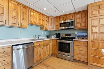 207 E Grand Avenue #F3, Old Orchard Beach, ME 04064 - Photo 5