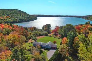 140 Porter St, Rockport, ME 04856 - Photo 1