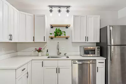 105 Edgeworth Avenue, Portland, ME 04103 - Photo 9