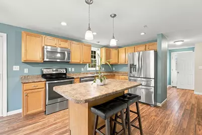 194 Merchants Row, Lebanon, ME 04027 - Photo 7