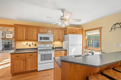 4 Crest Avenue, Boothbay Harbor, ME 04538 - Photo 11