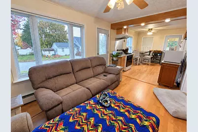 10 Enfield Street, Auburn, ME 04210 - Photo 9