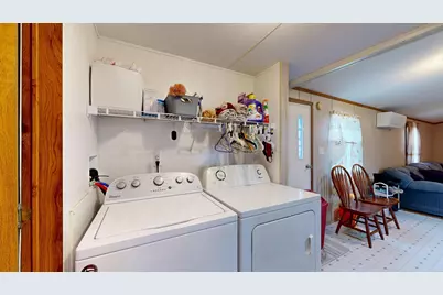 18 Dunlop Avenue, Mechanic Falls, ME 04256 - Photo 11