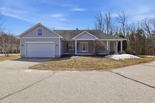 52 Macintosh Ln, Old Orchard Beach, ME 04064 - Photo 1