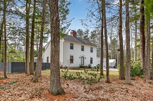 2 Beech Dr, Brunswick, ME 04011 - Photo 1