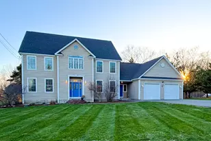 21 Longmeadow Dr, Veazie, ME 04401 - Photo 1