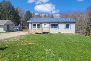 102 Outlook Dr, Auburn, ME 04210 - Photo 1