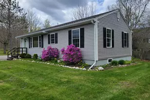4 Bayview St, Searsport, ME 04974 - Photo 1