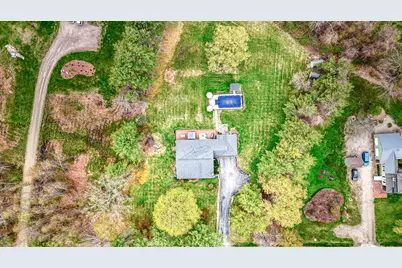 704 W Auburn Road, Auburn, ME 04210 - Photo 1