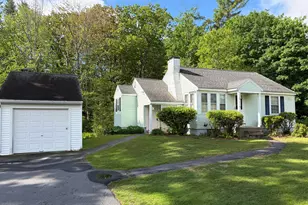 42 Broadturn Rd, Scarborough, ME 04074 - Photo 1