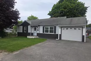 66 Poplar St, Millinocket, ME 04462 - Photo 1